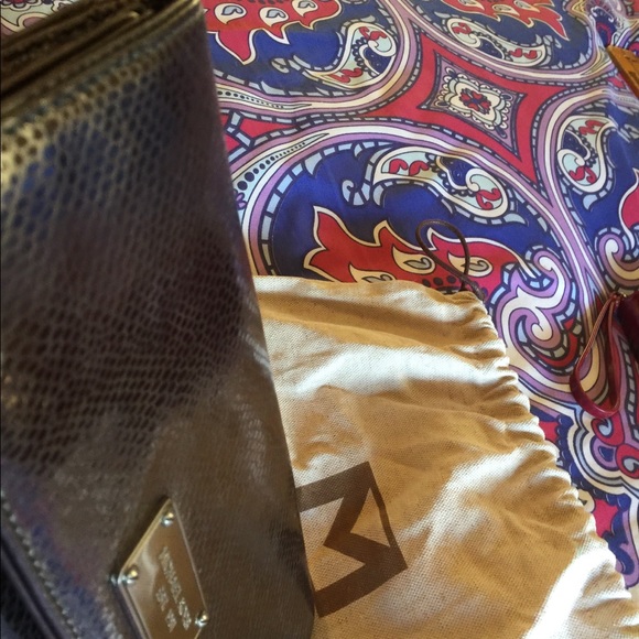 Michael Kors Clutch - Picture 2 of 8